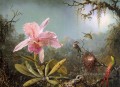 Orquídea Cattelya y tres colibríes brasileños Flor romántica Martin Johnson Heade